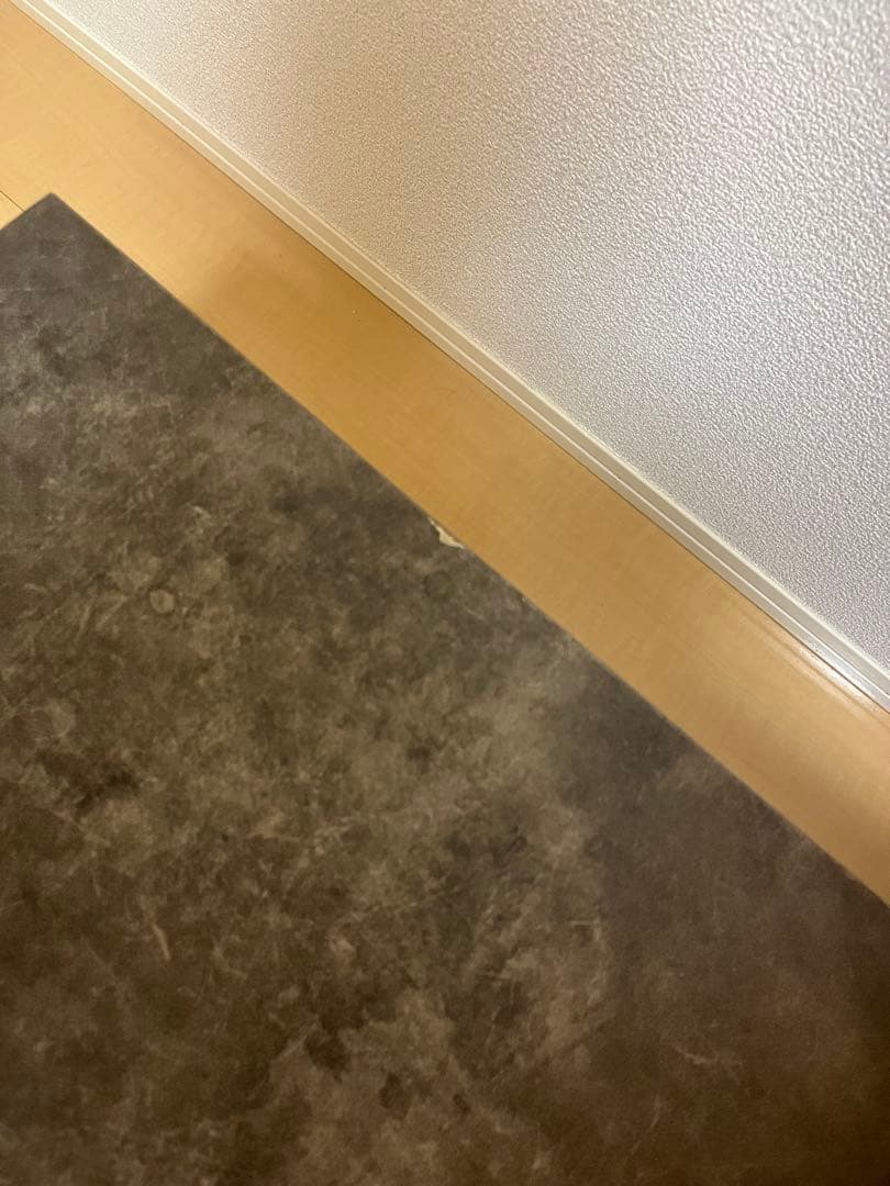 テーブル　傷部分　2箇所