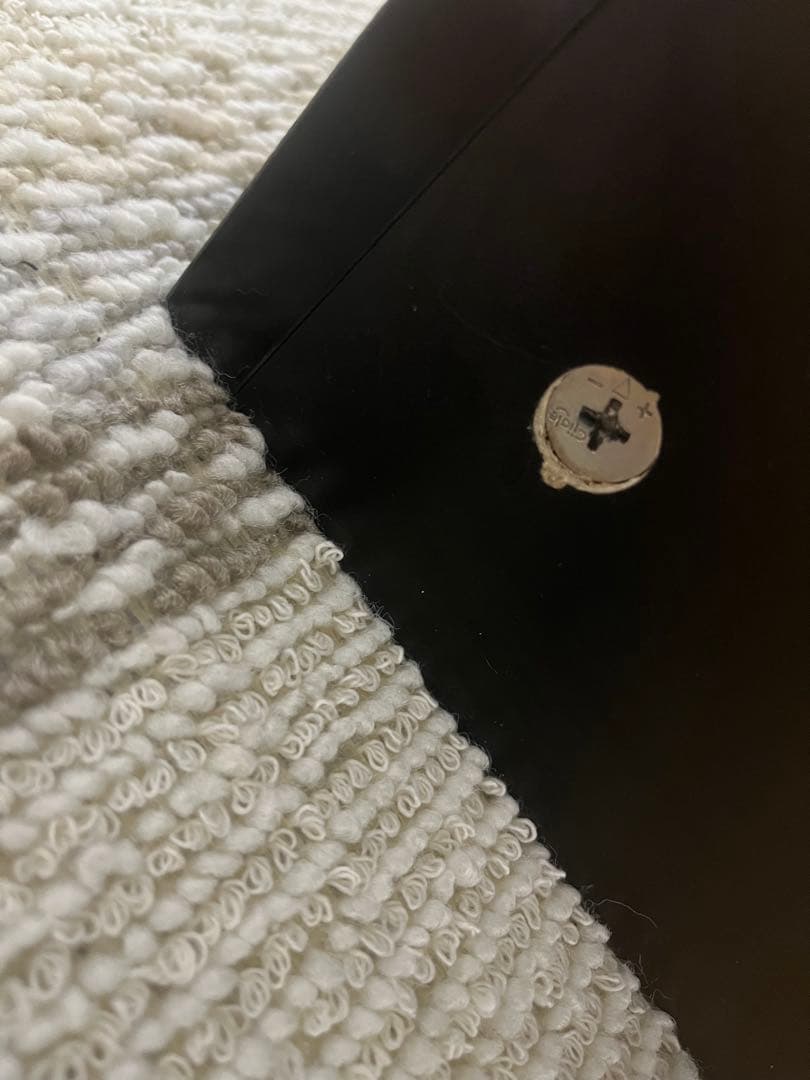 テーブル　傷部分　2箇所