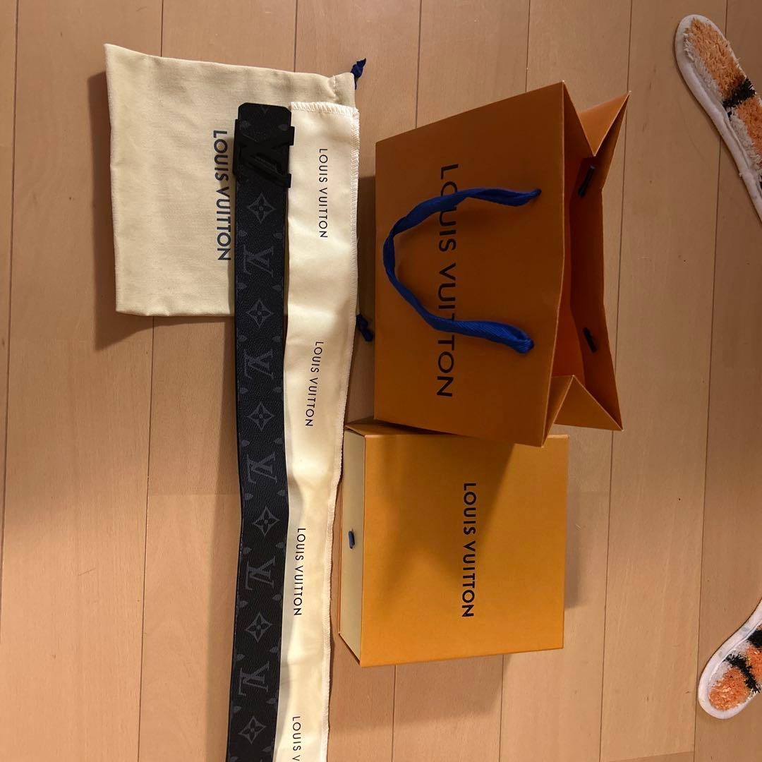 ルイ・ヴィトン ブラックモノグラムベルト（小物付き）