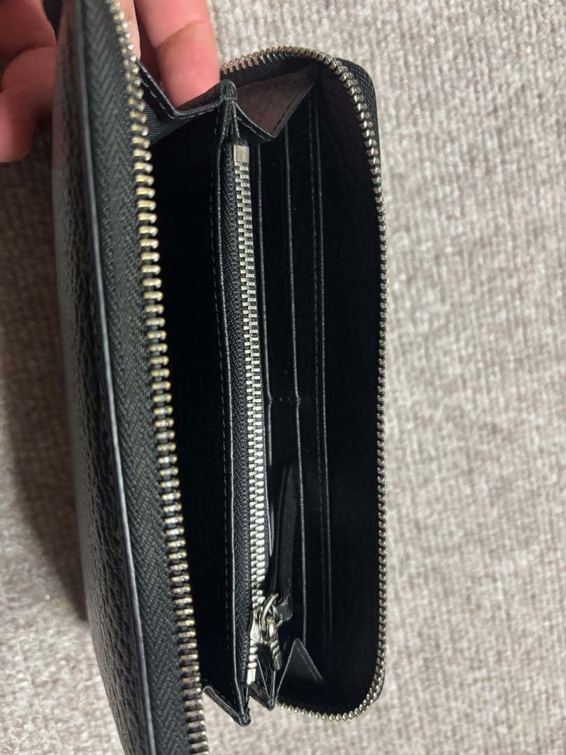 メゾンマルジェラ長財布