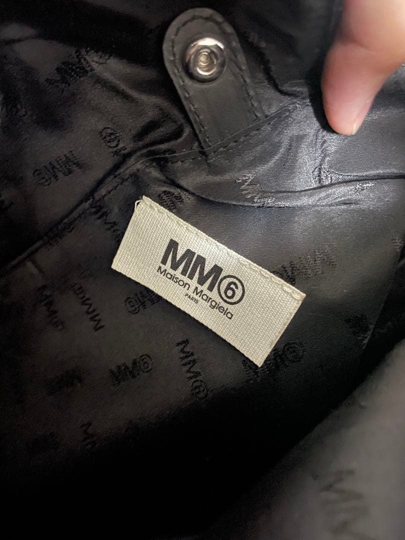 MM6 MAISON MARGIELA ブラック　スモール　トライアングルトート