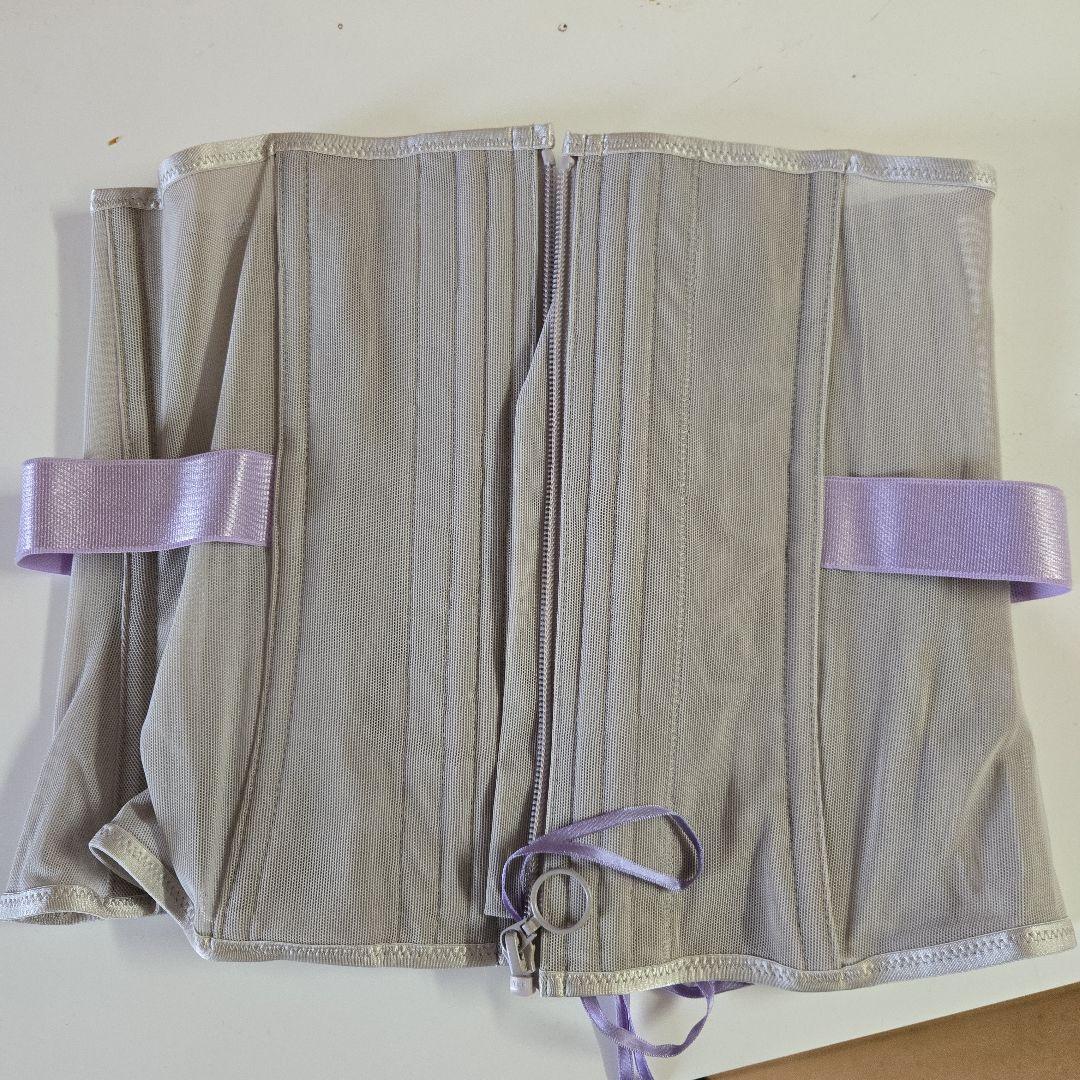 元鈴木さんコルセット