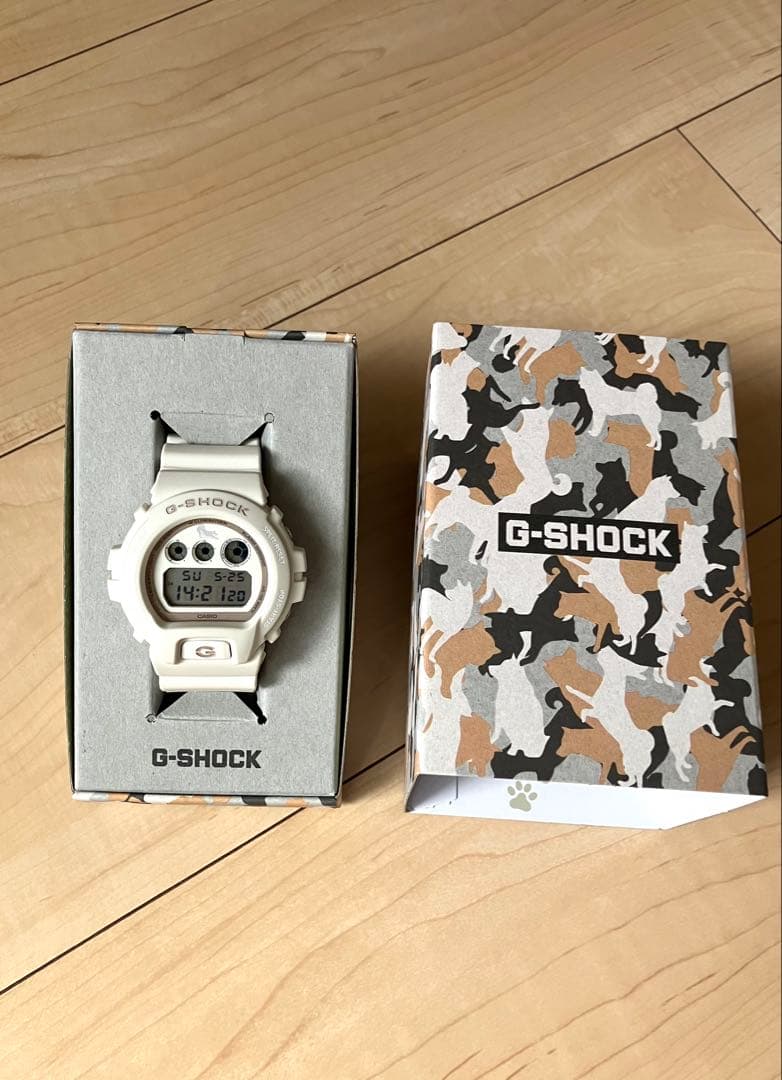 G-SHOCK 柴犬モデルデジタル腕時計 ホワイト