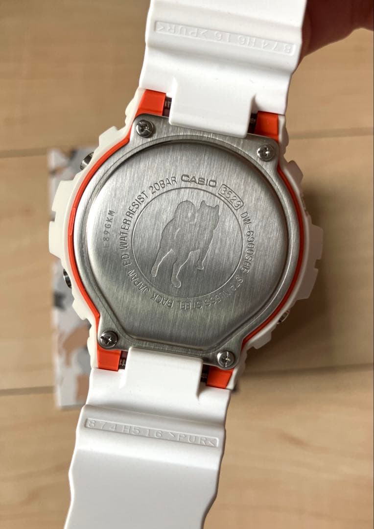 G-SHOCK 柴犬モデルデジタル腕時計 ホワイト