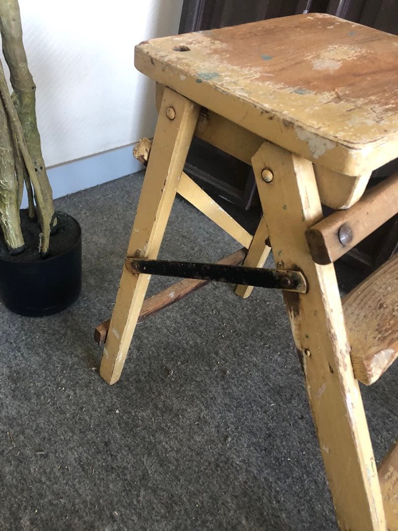 フランス製　シャビーシック　アンティーク調　ラガー　踏み台　飾り棚　ヴィンテージ