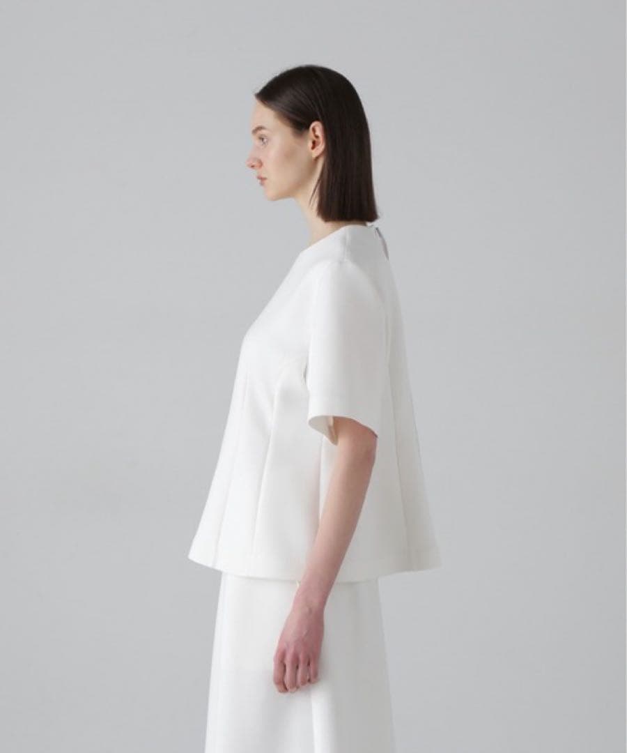 【新品未使用タグ付き】ADORE エアーダンボールカットソー