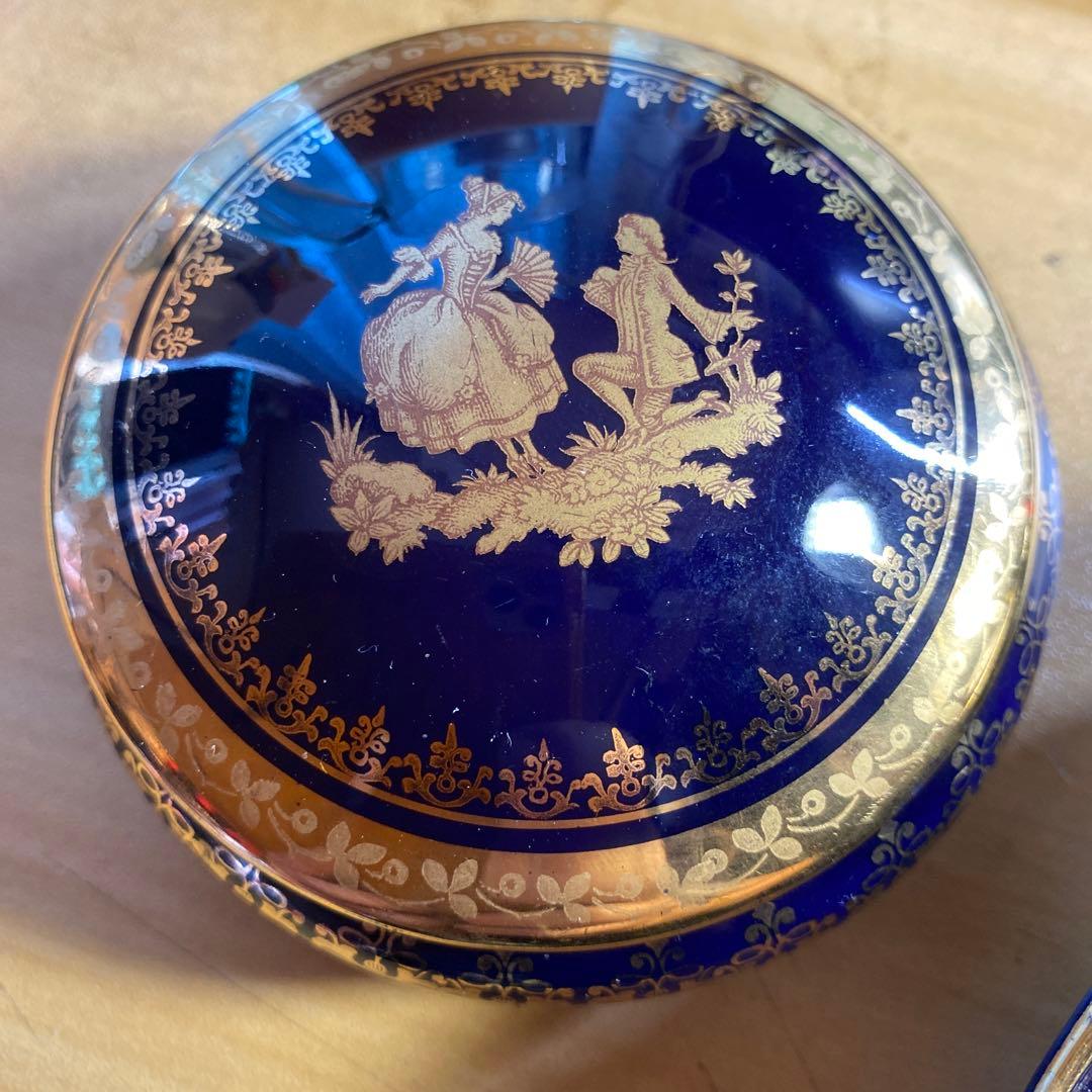 ヴィンテージ:フランス「リモージュ」美品　小皿、小物入れ、灰皿の3点