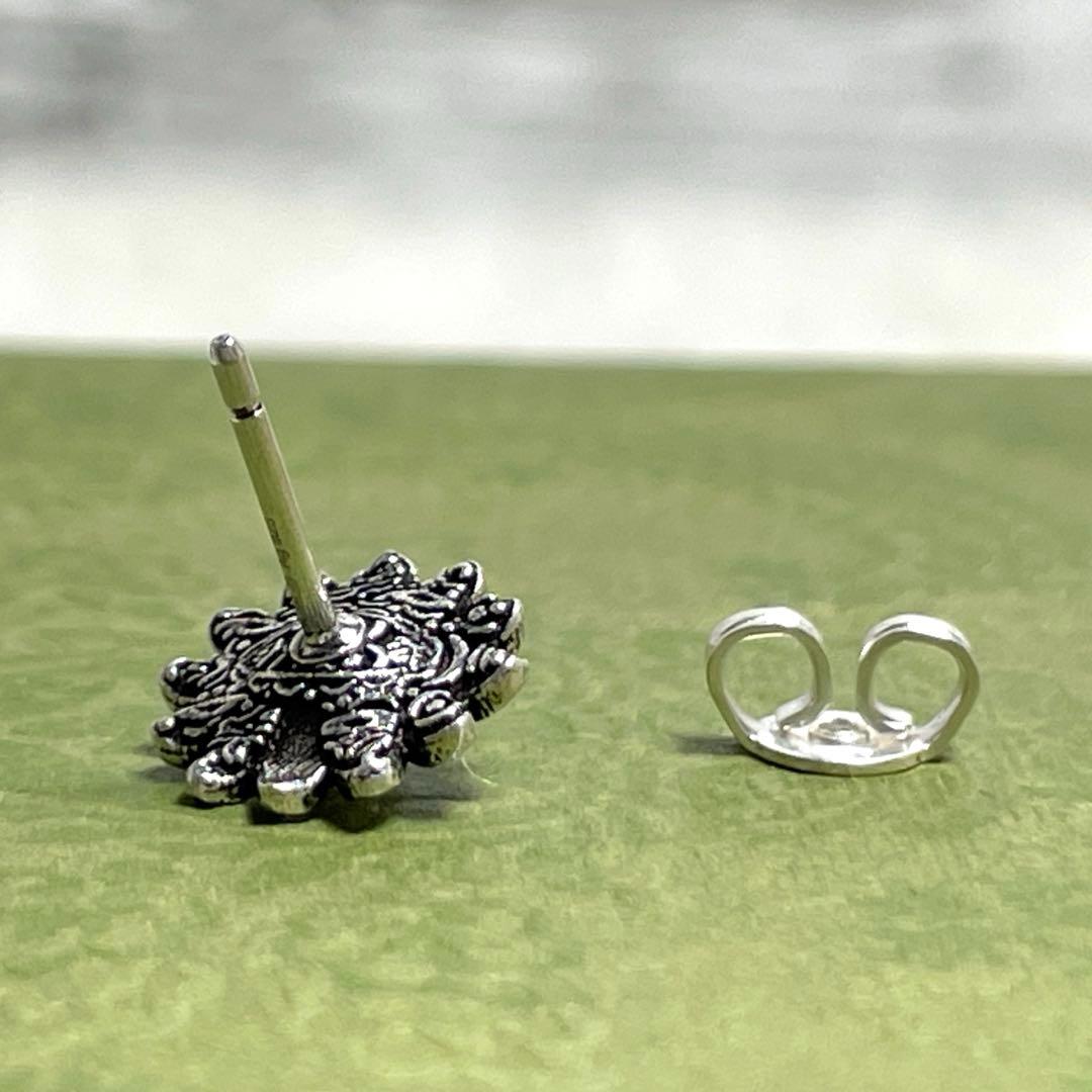 【極美品】グッチ　フラワーモチーフピアス片耳　燻加工　メンズ/レディース