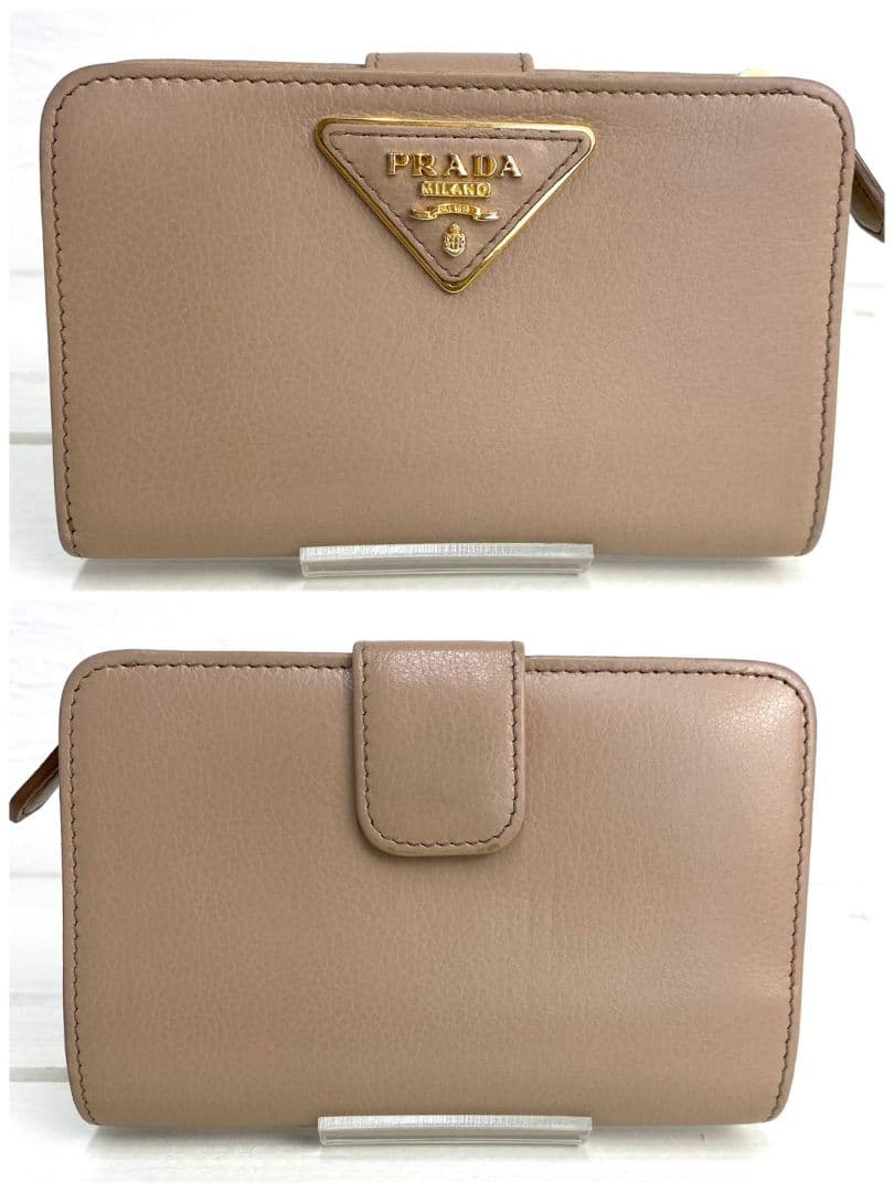 PRADA 三角プレート 二つ折り コンパクトウォレット