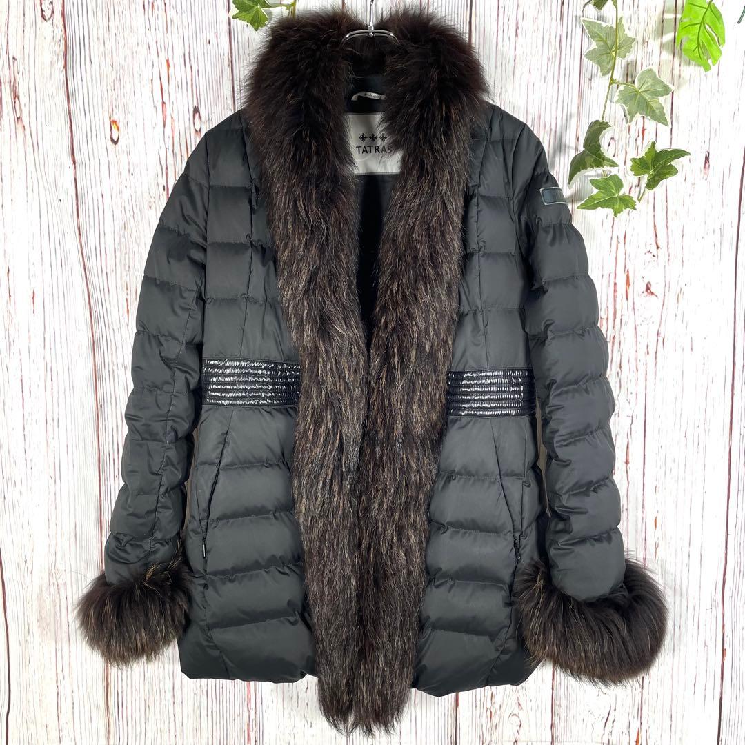 【人気】タトラスダウンジャケットダウンコート　黒　ファー　ラクーン　ロゴRライン