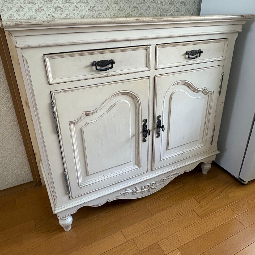 ちぃ　フレンチアンティーク　シャビーシック　キャビネット　リビングボード