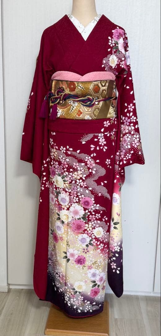 新春セール！　正絹長襦袢付き裄７０．５ｃｍ　豪華　５点セット刺繍振袖