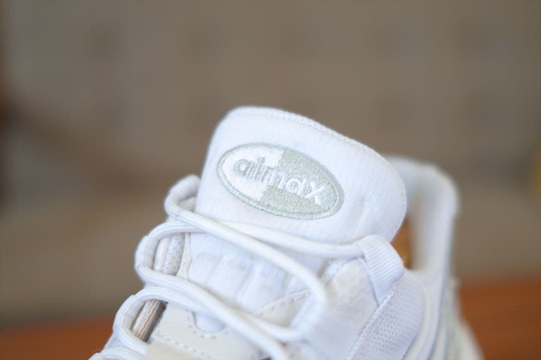 靴 Nike Air Max 95 Essential White 27.0