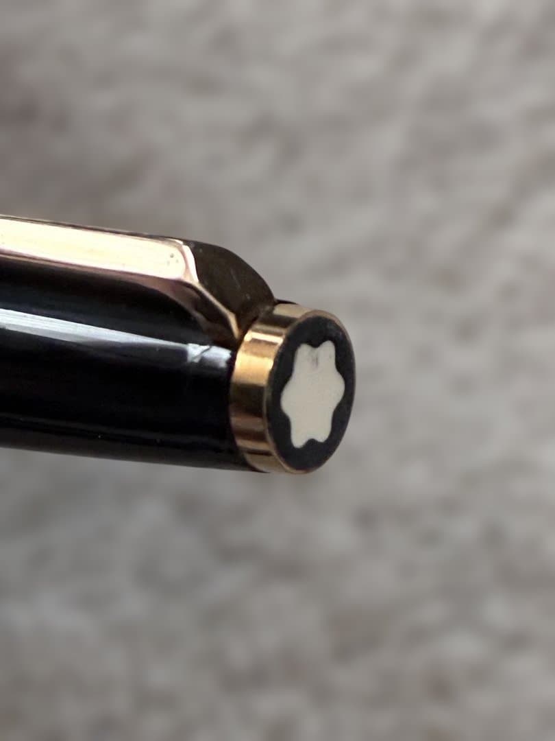 ◾️MONT BLANC モンブラン◾️万年筆◾️黒／金色◾️吸入確認済み◾️
