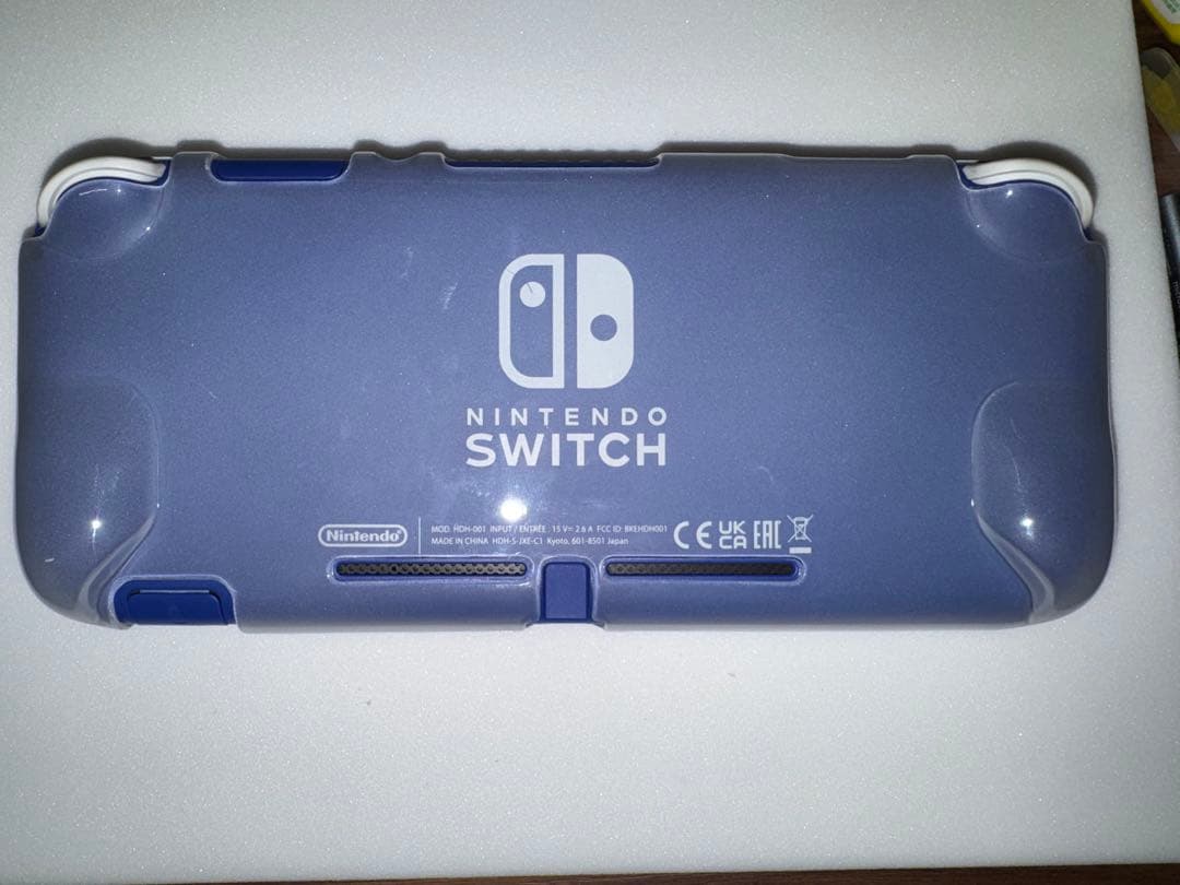 NintendoSwitch light 本体＋カバー＋ケース