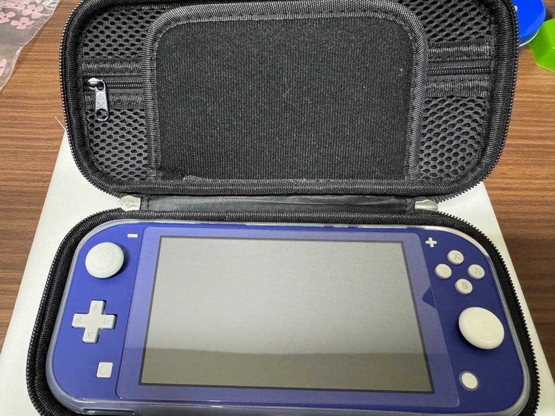 NintendoSwitch light 本体＋カバー＋ケース