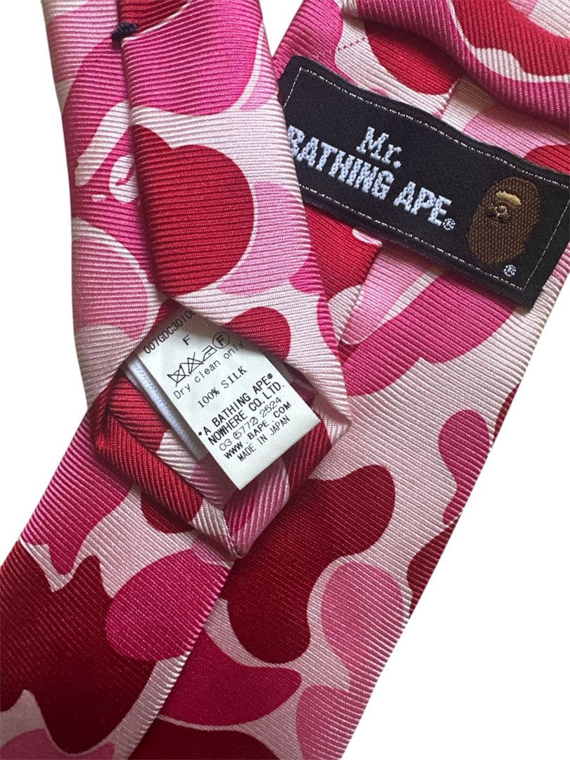 希少デザイン！！【未使用級】アベイシングエイプ　カモフラエイプ　シルクネクタイ