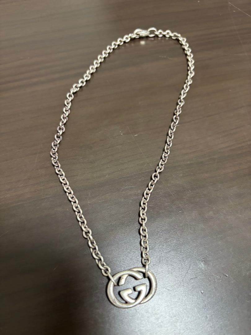 GUCCI シルバーロゴネックレス92