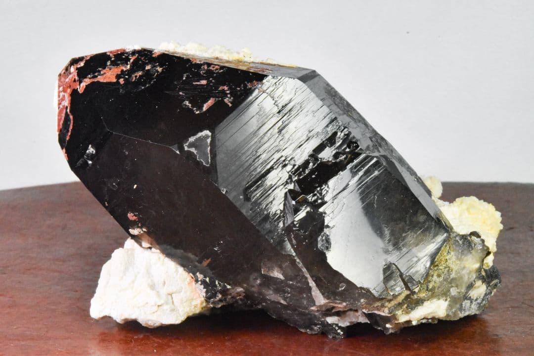 中国広東省産 モリオン玉滴石原石