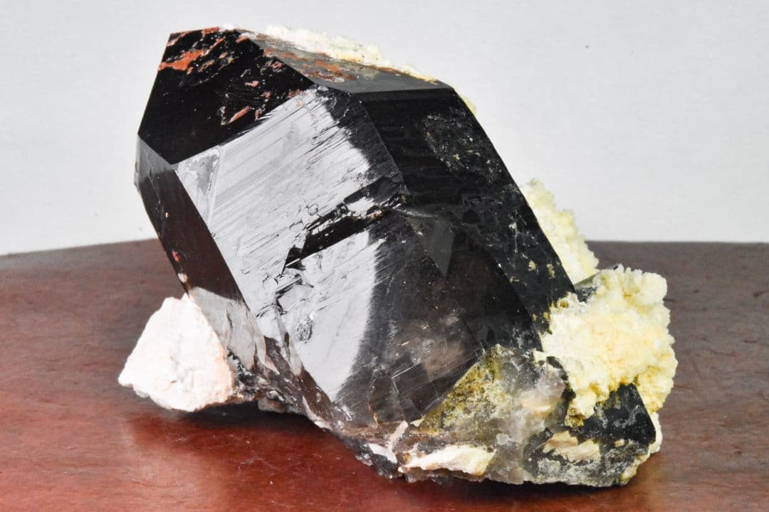 中国広東省産 モリオン玉滴石原石