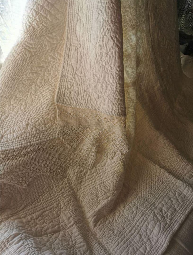 フレンチ アンティーク ブティ キルト ハンドステッチ ホワイト クロシェレース