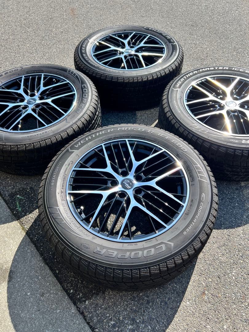 アウトランダーGN0W スタッドレスタイヤ 18インチ