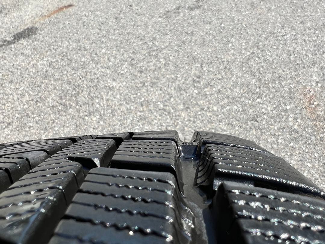 アウトランダーGN0W スタッドレスタイヤ 18インチ