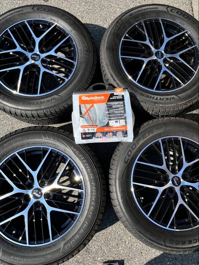 アウトランダーGN0W スタッドレスタイヤ 18インチ