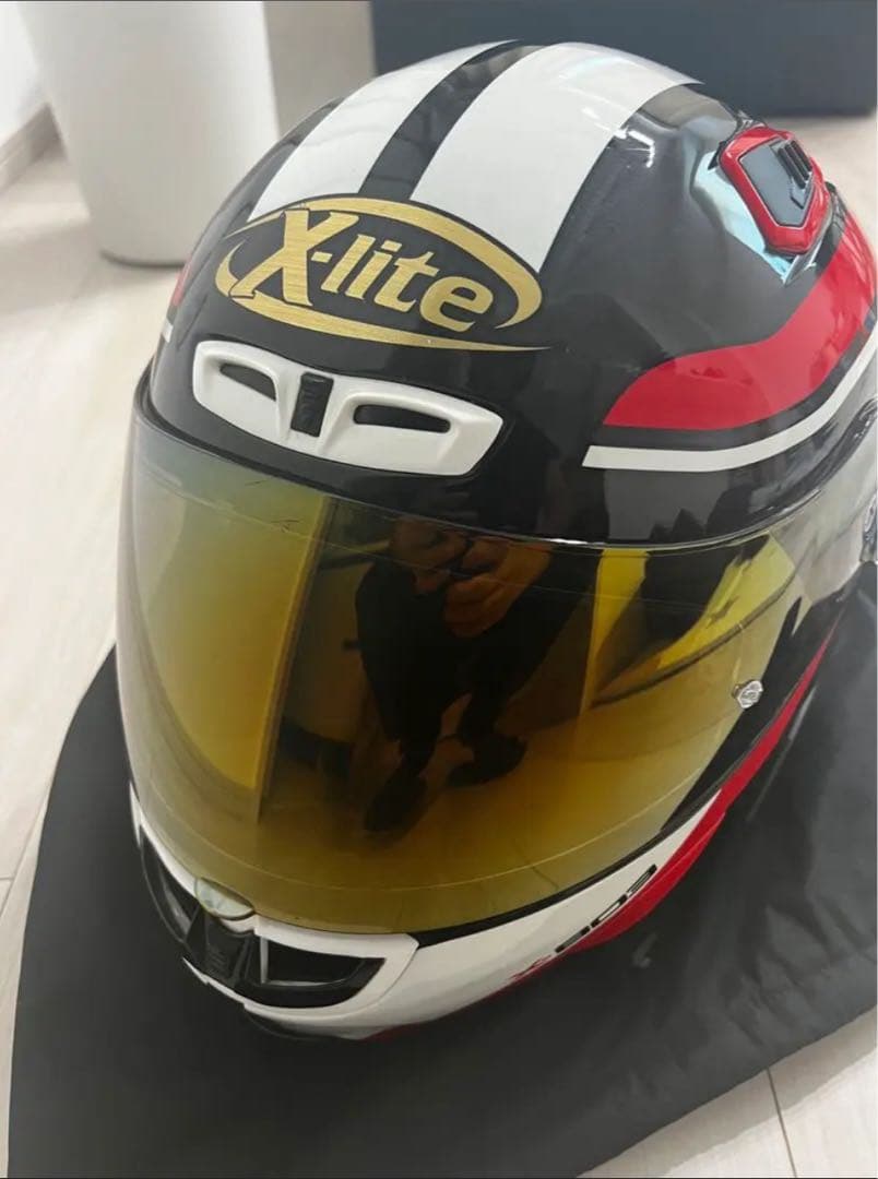 Xlite フルフェイスヘルメット 赤・黒・白