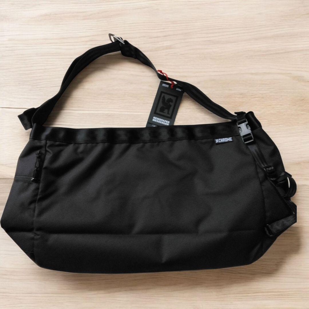 新品 CHROME クローム ニュースペーパー メッセンジャー バッグ 26L