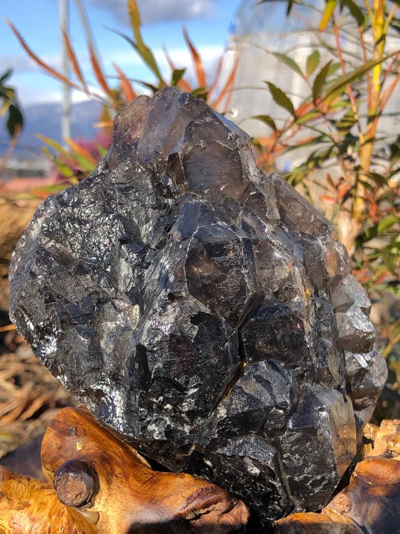 レア　極みの逸品 1.07kg エレスチャル水晶 骸骨 鳄水晶