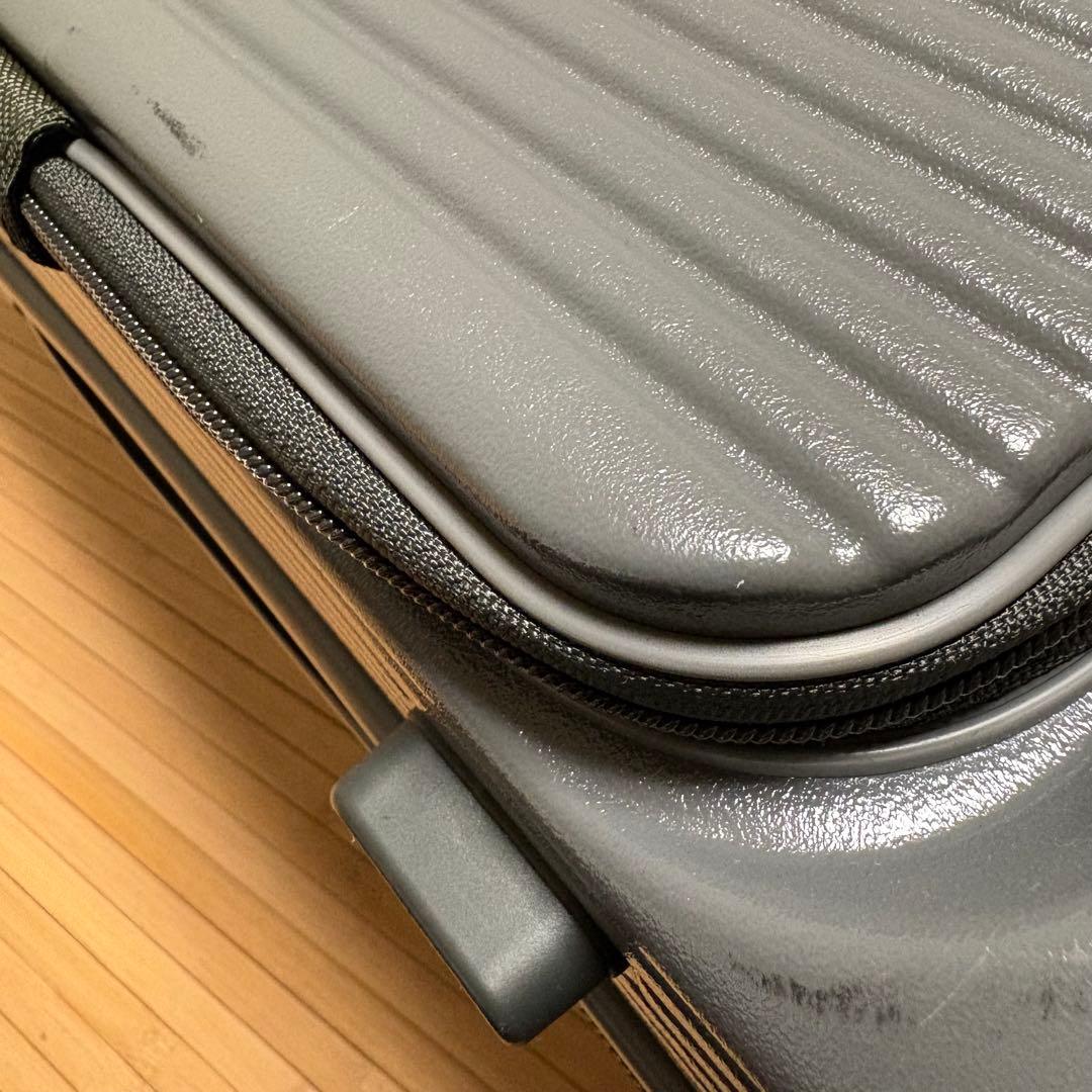 イノベータースーツケース　92L 購入時付属品あり