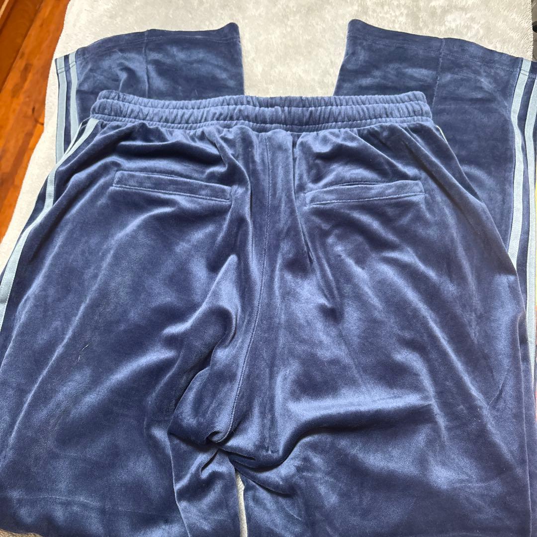 アディダス オリジナルスベロア トラックパンツ　ベッケンバウアー