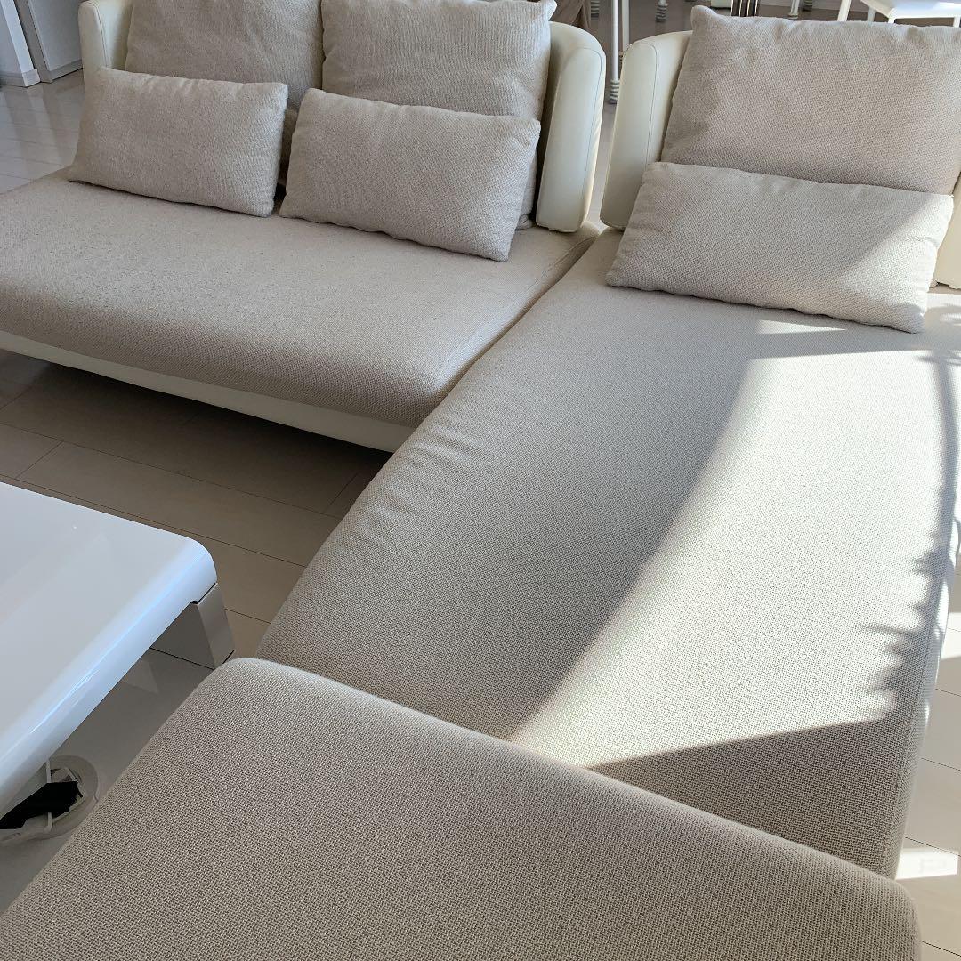 カウチソファー