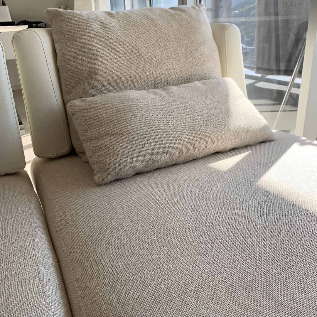 カウチソファー