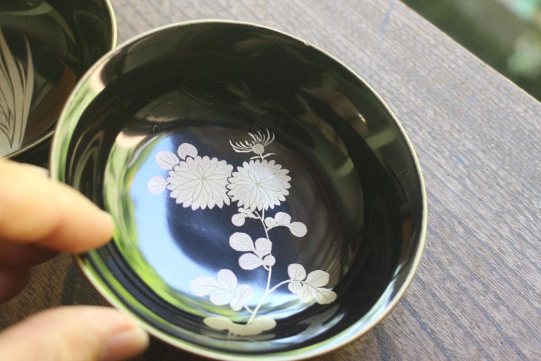 小傷有！時代金縁黒漆に優美な草花蒔絵の映える小皿7点（検輪島塗蒔絵皿菓子皿