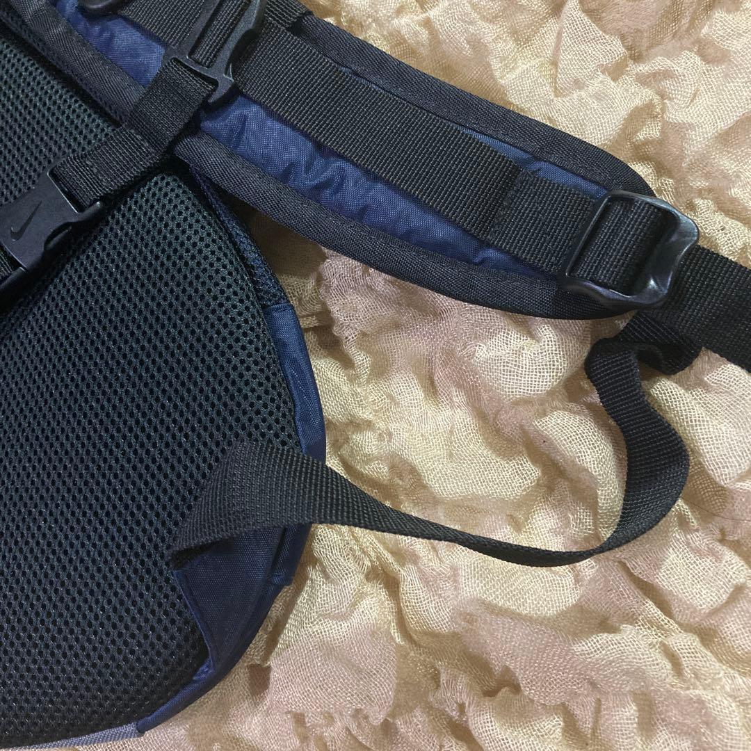 【新品】NIKE ボディバッグ　スリングバッグ　ネイビー