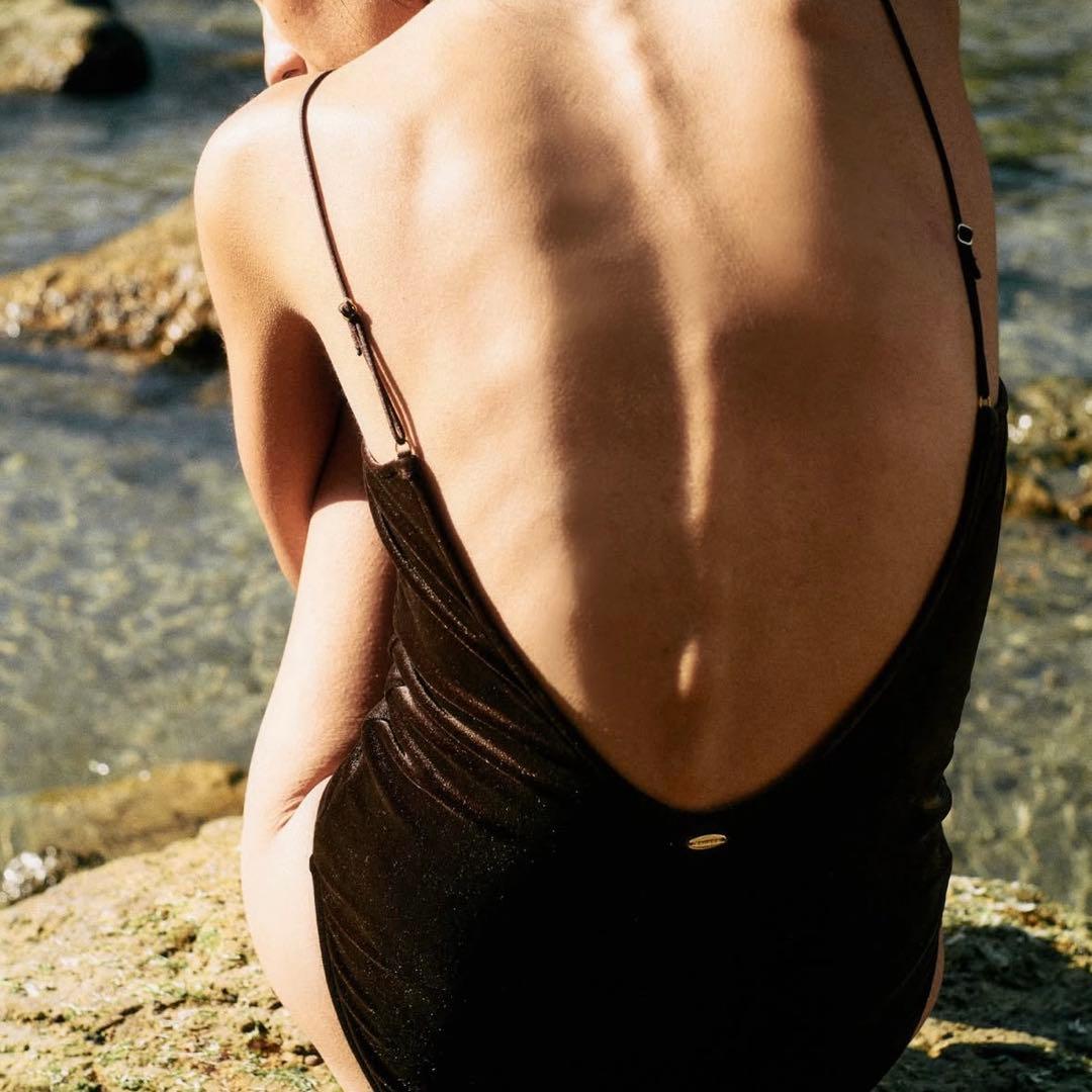 anuans / ベルテッドワンピーススイムウェア