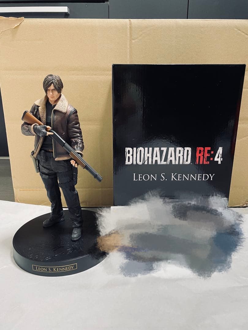 RE:4 コレクターズエディション レオン・S・ケネディ フィギュア