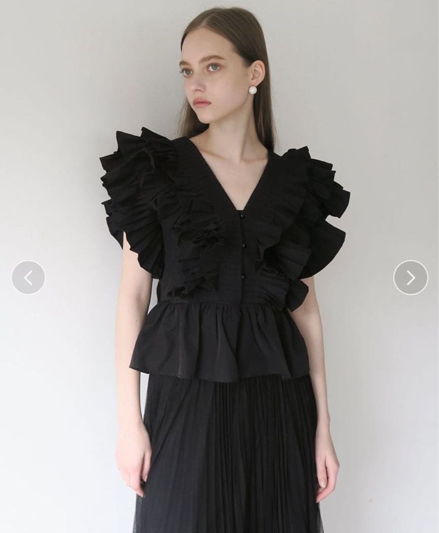 AMOMMA アモマ　RAFFLE FRILL TOPS ラッフルフリルトップス