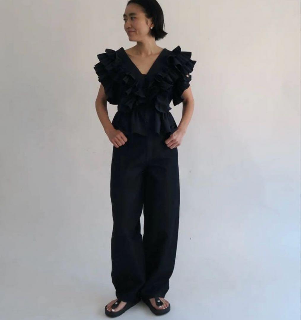 AMOMMA アモマ　RAFFLE FRILL TOPS ラッフルフリルトップス