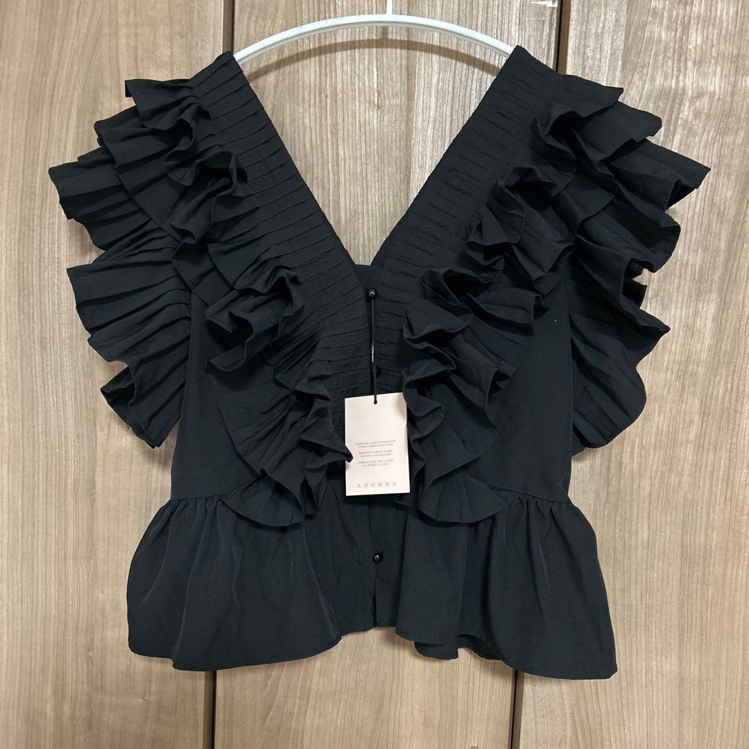 AMOMMA アモマ　RAFFLE FRILL TOPS ラッフルフリルトップス