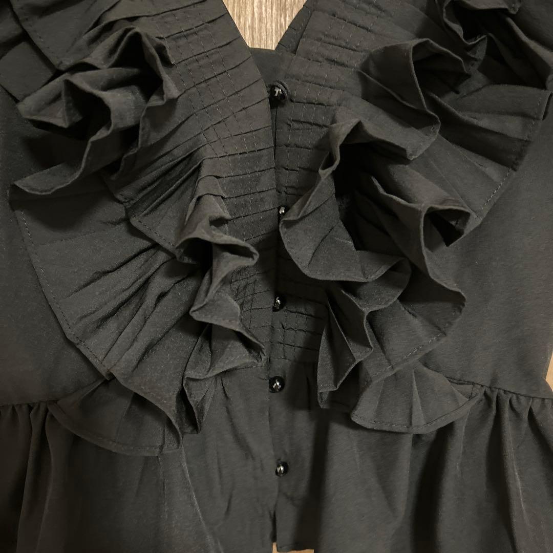 AMOMMA アモマ　RAFFLE FRILL TOPS ラッフルフリルトップス