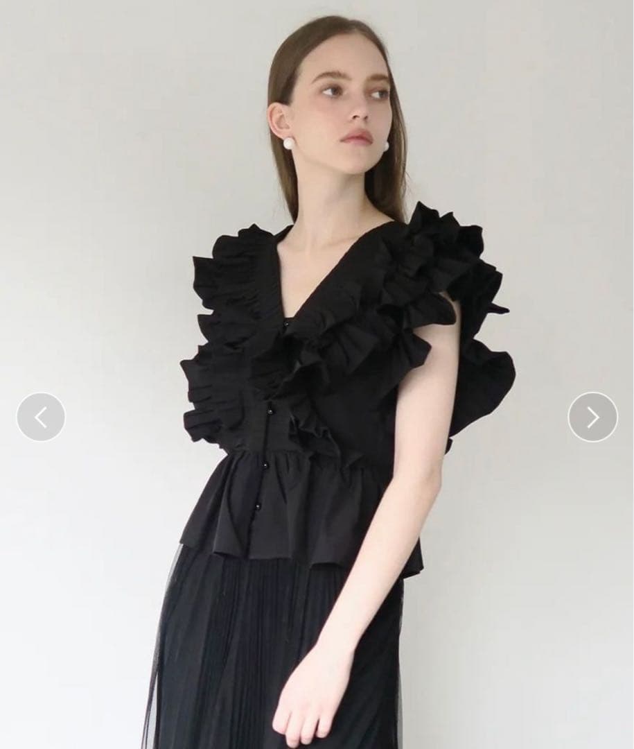 AMOMMA アモマ　RAFFLE FRILL TOPS ラッフルフリルトップス