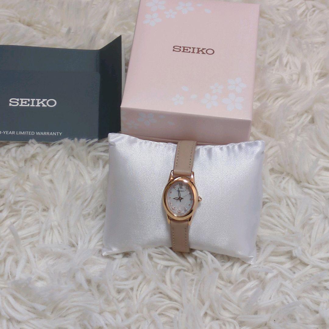 未使用に近い　セイコー2025 ソーラー 腕時計　サクラエディション　レディース