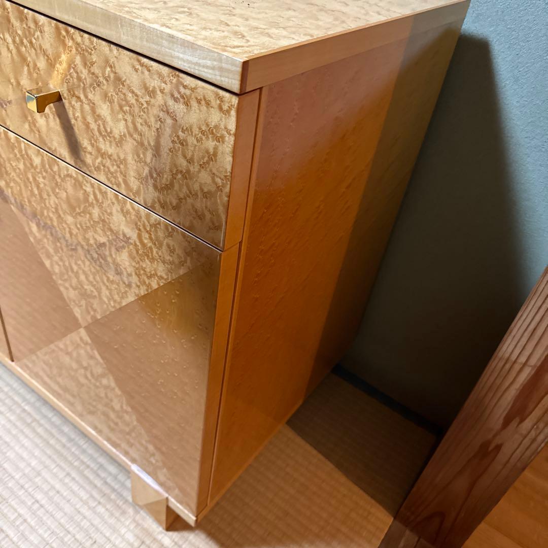 木製ダイヤモンドパターンキャビネット