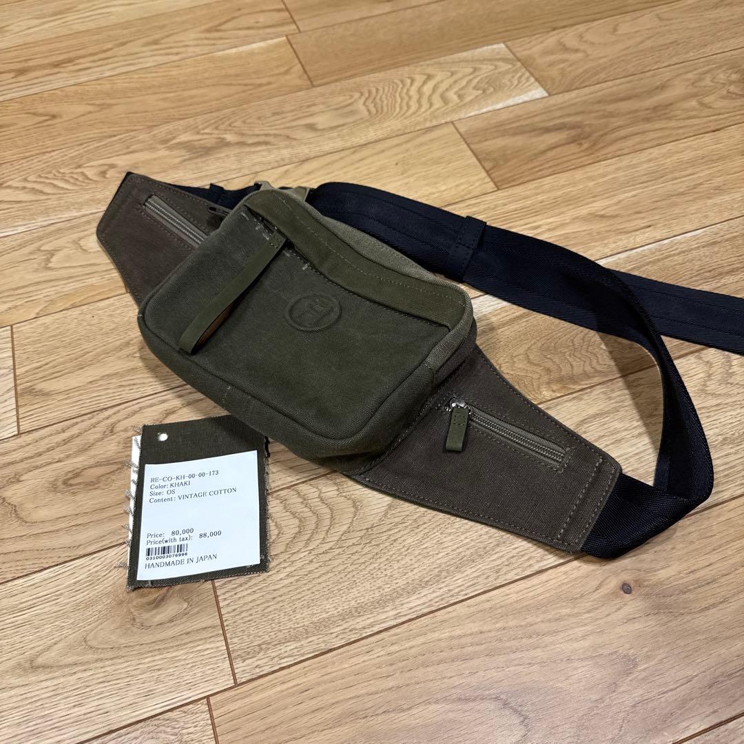 田舎の貧乏人　READYMADE BODYPOUCH