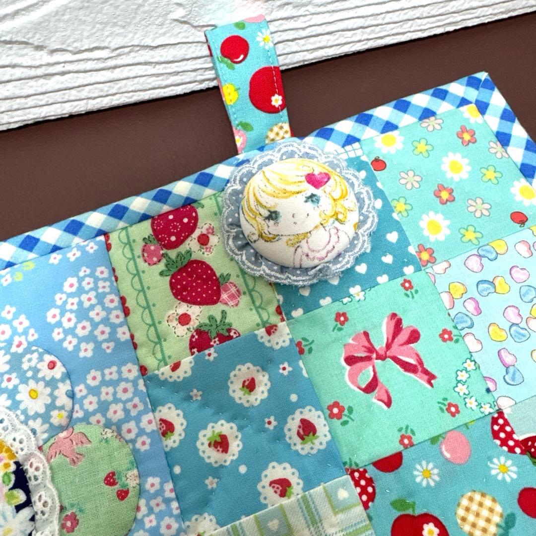 ウサギ様・ロマンズアイタペストリー1点・ポーチ1点