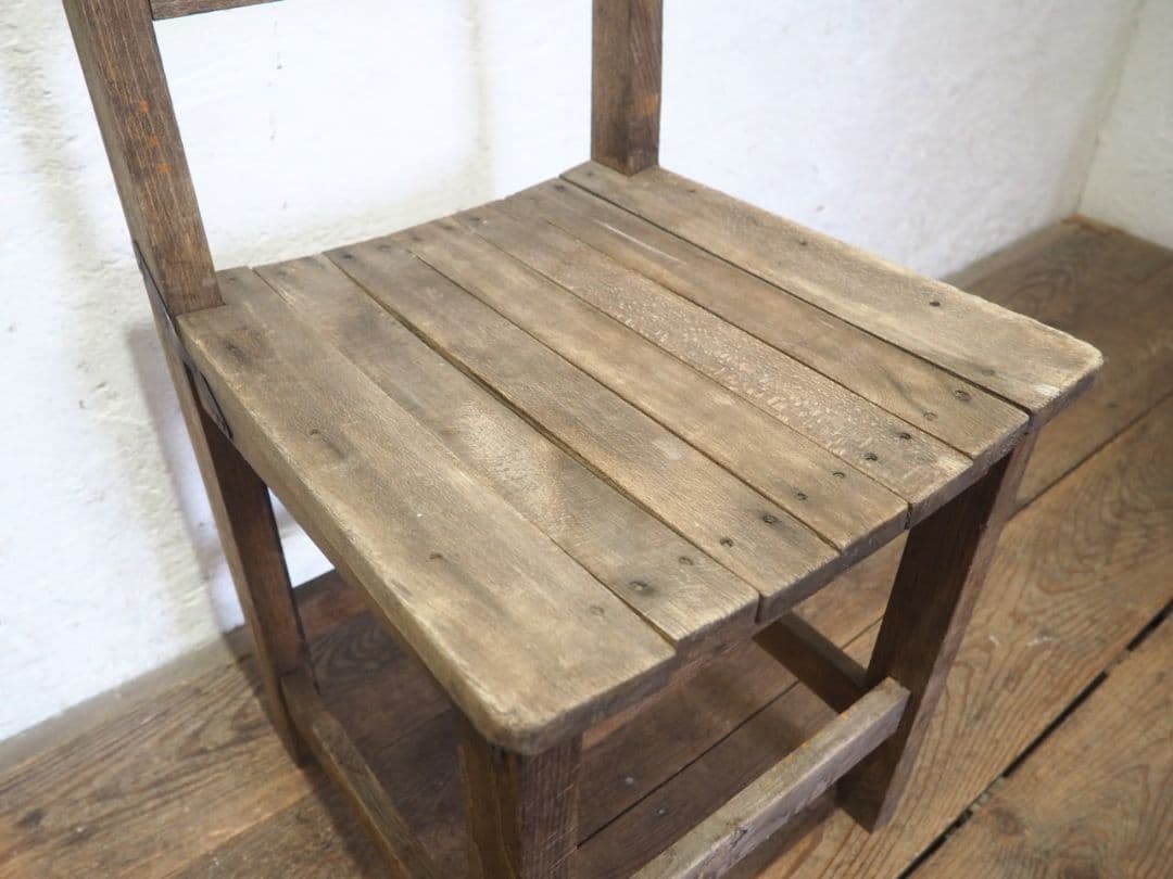 1294 ヴィンテージ　レトロな木製チェア　椅子　イス　学校　古家具　古道具