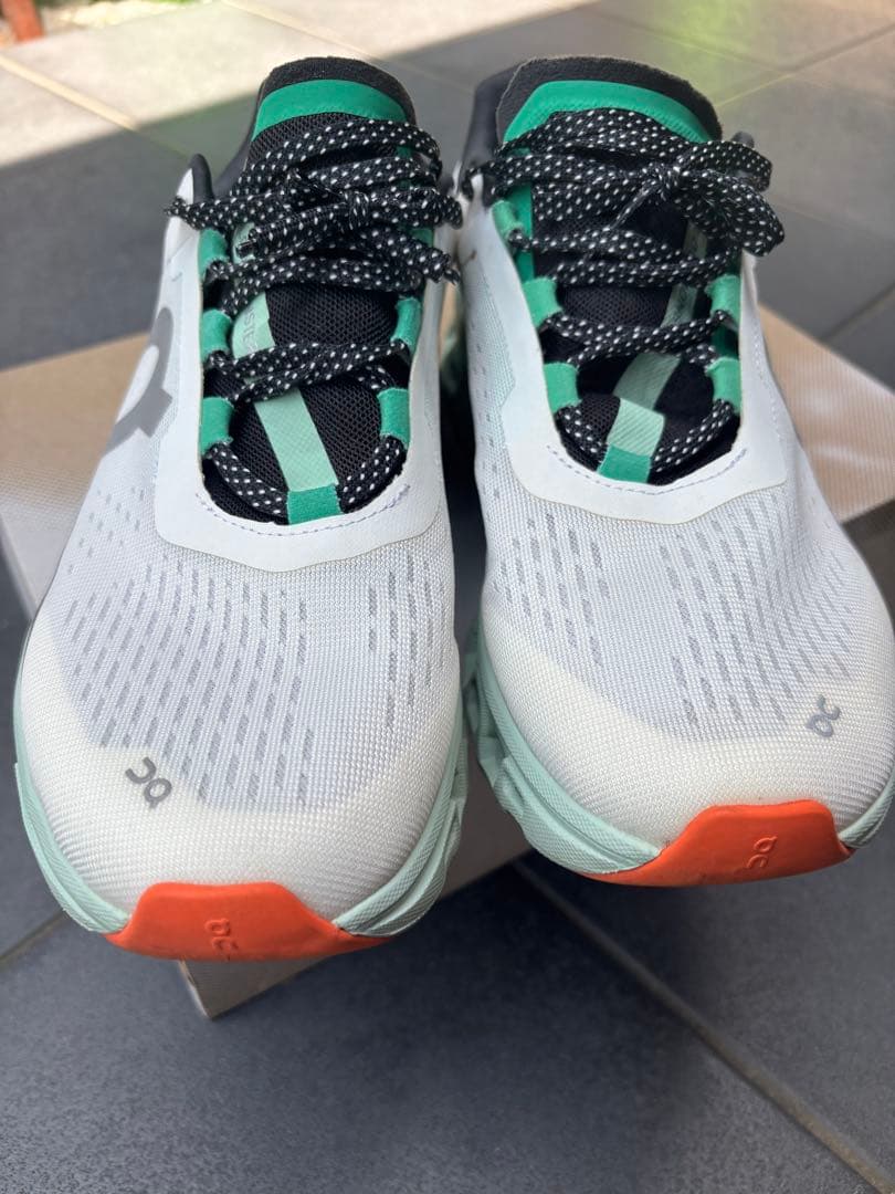 ON Cloud monster ランニングシューズ　26センチ